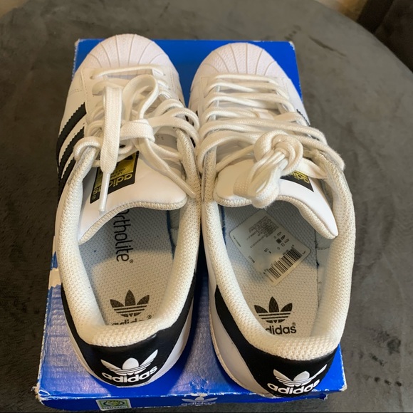 Adidas Superstar Size: Youth 5 Womens 7.5 - Picture 6 of 8